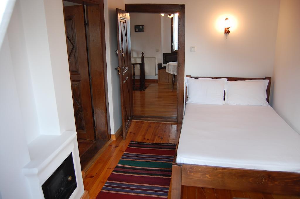 Kazasovata Guest House Triavna Quarto foto