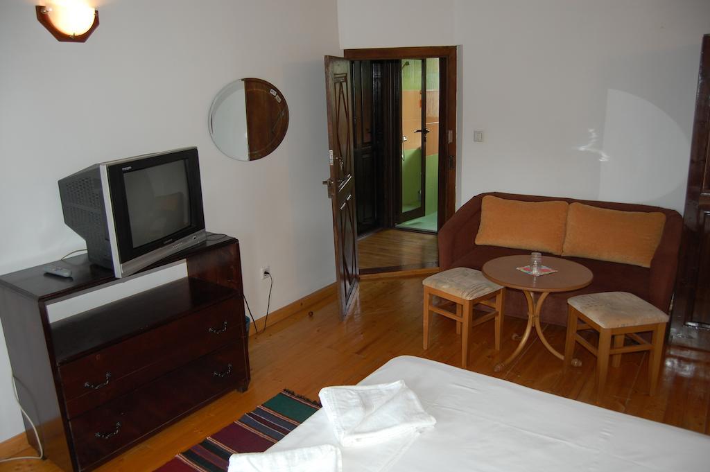 Kazasovata Guest House Triavna Quarto foto